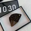 Elegante Pinza para el Cabello Triángulo con Estampado de Leopardo para Mujer 2025 Nuevo Vintage Otoño/Invierno Pinza de Tiburón para Accesorios de Peinado recogido