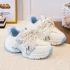 Zapatos de Papá para Niñas 2026 Otoño Nuevo Estilo Coreano Versátiles Zapatos Deportivos Infantiles Ligeros Antideslizantes Zapatos para Niños Zapatos Modernos para Estudiantes
