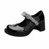 Liquidación de Temporada~ Venta de Beneficios en Zapatos de Entrenamiento Alemanes, Zapatos Mary Jane, Nuevos a Precio Especial, Tallas Limitadas