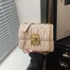 Bolso de hombro único de alta costura estilo coreano, nuevo modelo primavera 2026, elegante y relajado, bolso pequeño cuadrado de color liso para llevar debajo del brazo