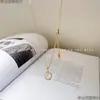 Colar Europeu Retrô de Aço Titânio para Mulheres Pingente de Pérola Versátil Estilo Ins Corrente de Clavícula de Nicho Ornamento