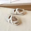 Sandálias Romanas Vazadas Tecidas Estilo Coreano para Meninas 2026 Verão Novo Solado Macio Versátil Simples Sapatos de Princesa Sapatos de Praia