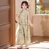 Conjunto para Meninas 2026 Verão Novo Top Bordado Sem Mangas e Calça de Pernas Largas Novo Conjunto de Duas Peças Estilo Chinês Hanfu