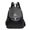 Mochila para mujer, novedad de 2024, mochila informal de alta gama, versátil, de gran capacidad, bolso de viaje, mochila escolar de cuero suave a la moda.