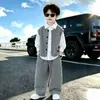 Ropa para niños para niños, conjunto de chaleco de primavera, nuevo modelo 2026, adecuado para niños mayores, estilo deportivo de primavera y otoño, elegante y moderno