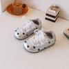 Otoño 2025 Nuevos Zapatos Blancos con Flores para Niños Zapatos Retro de Suela Suave para Bebés Zapatos de Entrenamiento Alemanes Zapatos Deportivos para Bebés Niñas