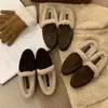 Novas Pantufas Quentes de Couro Genuíno Fosco com Biqueira Reforçada, Meia Pantufa de Lã, Coleção Outono/Inverno 2026