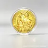 Año de la Oveja Moneda Conmemorativa de la Suerte Bolsa de Tela Roja Tres Ovejas Trayendo Prosperidad Hoja de Oro de Imitación Moneda de Oro de Año Nuevo Personalización Regalo de Año Nuevo Transfronterizo Venta al por Mayor