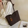 Bolso tote tejido retro para mujer, gran capacidad, nueva colección otoño/invierno 2026, moderno y versátil, adecuado para el trabajo y el transporte diario, bolso de hombro