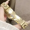 Lujoso Reloj de Mujer Incrustado de Diamantes con Esfera de Números Romanos, Brillantes Pedrería, Correa de Cadena Dorada y Movimiento de Cuarzo