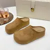 Sandalias retro para mujer estilo Birkenstock de suela gruesa, nueva colección de otoño 2026, perfectas para combinar con vestidos, versátiles y que realzan la altura, con diseño de punta cerrada