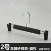 Cabide de plástico antiderrapante para calças loja de roupas especial preto fosco forte sem costura cabide calças pendurar clipe de saia JK fabricantes atacado