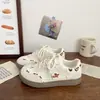 Zapatillas Blancas de Suela Gruesa Estilo Coreano de Nicho para Mujer, Ins 2026 Primavera Nuevos Zapatos de Entrenamiento Versátiles Alemanes, Zapatillas Casuales para Estudiantes