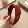 Pinza para el Cabello Facial de Lana Retro con Etiqueta Dorada Versátil para Otoño e Invierno Diadema de Ala Ancha para Uso Diario de Mujer Diadema Alta para la Cabeza Tocado