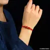 Pulseira de Fio Vermelho do Ano Novo de 2025 com os Doze Signos do Zodíaco para Homens e Mulheres Fio de Mão Vermelho Trançado Ano do Dragão Cavalo Galo Rato Coelho