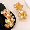 Pendientes de Moda Europea y Americana Transfronterizos Versátiles Exagerados Multicapa de Flor en Forma de C, Incrustados con Perlas, Pendientes Elegantes y Únicos de Lujo Ligero