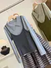 Conjunto retro de dos piezas de punto estilo coreano para mujer, top tipo camisola de otoño superpuesto con top base de manga larga ajustado con cuello