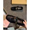Zapatos vintage para mujer de piel de oveja súper suave, punta cuadrada, con tira en T y hebilla, zapatos Mary Jane planos, zapatos pequeños elegantes de cuero genuino estilo francés