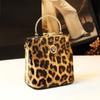 Mini Bolsa Pequena para Mulheres 2026 Nova Tendência Moda Versátil Estilosa Bolsa Feminina de Couro Genuíno Bolsa Transversal Bolsa de Mão Bolsa de Ombro