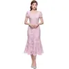 Almacén en el extranjero dropshipping vestido rosa de dama de honor con escote cuadrado, manga corta, vestido sirena de longitud media para citas y fiestas
