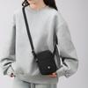 Bolsa de Ombro Feminina 2025 Primavera Nova Grande Capacidade Bolsa para Celular Tecido de Nylon Leve Bolsa Pequena Urbana Simples Transversal