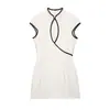 Comercio exterior transfronterizo ropa de mujer 2026 verano nuevo estilo chino dulce diseño minivestido con ribete de color contrastante 2740111