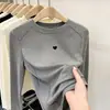 Linda camiseta de manga larga para niñas, con estampados de dibujos animados, cuello redondo, estilo jersey y diseñada como una capa base cálida. Hecho con tela suave y cómoda, es perfecto para niños mayores.