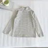 Nausicaä do Vale do Vento 2025 Outono Nova Roupa Infantil Estilo Coreano Gola Alta Meia Listrada Camiseta Básica Tops Quentes para Meninos e Meninas