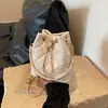 Bolsa de Corrente de Diamante Estilo Coreano High-End Versátil Bolsa Saco Outono e Inverno 2026 Nova Nicho Bolsa de Ombro Único Transversal para Mulheres