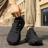 Sapatos casuais esportivos masculinos de verão, leves, para pés largos, com malha respirável, alargados, de tricô fly-knit, sapatos tipo meia com sola grossa, sapatos para caminhada