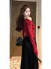 Camisa Base Renda Falsa Duas Peças para Mulheres, Novo Estilo Outono e Inverno 2025, Top Vermelho Manga Longa Decote V Puro Desejo