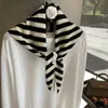 Lenço Triângulo Versátil Estilo Coreano Xale Listrado Lenço de Cabeça Tricô Feminino Estilo Coreano Lenço de Pescoço Pequeno Multifuncional Xale Listrado