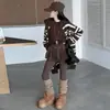 Nuevo Conjunto Casual Rayado para Niñas Otoño 2026 Moda Cardigan de Punto Cálido y Pantalones de Yoga