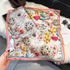 Lenço de Moda Versátil Tendência Estilo Coreano Similar à Seda 70cm Lenço de Pescoço Floral Atacado