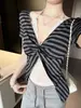 2026 Estilo Coreano Puro Deseo Color de Moda Bloqueo de Color Chal Cuello Rayado Capa Base para Mujer Top de Punto Bordado de Manga Corta