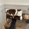Bolsa de Pelúcia Primavera e Outono Estilo Coreano Bolsa de Ombro Único Bolsa Envelope 2026 Nova Moda Estampa de Leopardo Bolsa de Pelo Transversal Feminina