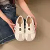 Sapatos Casuais Versáteis Vazados Respiráveis Leves Salto Escondido de 5cm para Mulheres Estilo Fino Novo Verão 2026 Sapatos de Treino Alemães com Solado Grosso