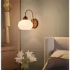 Carga sin cables instalación magnética lámpara de pared para mesita de noche luz de lujo pared de fondo de sala de estar francesa pasillo lirio dormitorio hierro