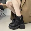 Zapatos de Mujer Talla Grande 41 a 43 Estilo Británico Botas de Moda para Mujer 2026 Nuevas Botas Cortas de Tacón Grueso para Personas Menudas Primavera y Otoño