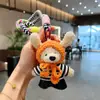 Chaveiro de Pelúcia Coelho com Top Listrado Criativo Boneca de Headgear Desenho Animado Pingente de Bolsa Coelho Pequeno