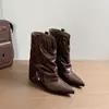 Botín de Punta Fina Otoño/Invierno 2026 con Diseño de Caña Fruncida, Tacón de Cuña Retro para Mujer, Botas de Media Caña Estilo Vaquero de Piel Suave Plisada 658-6