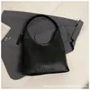 2025 Nueva Bolso de Hombro Transfronterizo para Mujer de Moda Vintage Nicho Bolso Tote Gran Capacidad Patrón Tejido Bolso de Axila para Viajes