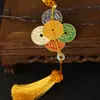 Nuevo Colgante de Cinco Colores del Dios de la Riqueza para Coche, Regalo para Atraer Riqueza, Ojo del Dios de la Riqueza Metal Flor de Ciruelo Dinero Colgante Decoración Interior de Coche