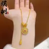 Loja de Ouro Mesmo Estilo Banhado a Ouro Gelo Triturado Trevo de Quatro Folhas Cabacinha Colar para Mulheres, Versátil e Elegante, Borboleta em Forma de Coração Corrente de Clavícula Joia