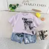2026 Novo Conjunto de Verão para Bebês Meninos e Crianças de 1-3 Anos e 4 Anos Moda Letra Manga Curta Shorts Conjunto de Duas Peças Tendência