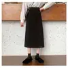 Falda negra estilo Hepburn francés de línea A, cintura alta, adelgazante, con caída y abertura lateral, falda de longitud media, Otoño/Invierno 2025