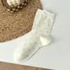 Calcetines de Algodón Peinado para Mujer Estilo Coreano Retro Lunares Calcetines de Media Caña Primavera y Otoño Suaves y Amigables con la Piel Calcetines Largos con Volantes de Encaje