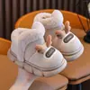 Nuevos Estilos de Pantuflas 2025 para Niños, Niños Niños, Otoño e Invierno Dibujos Animados Lindas Niñas y Bebés, Zapatos Cálidos de Algodón Antideslizantes para el Hogar