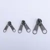Doble cara No. 5 Tiradores de Cremallera de Resina, Deslizador Giratorio de Aleación de Zinc, Adecuado para Tiendas de Campaña y Mosquiteros, Se Puede Usar en Interiores y Exteriores, Venta al por Mayor de Accesorios para Equipaje