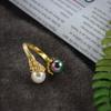 Anillo de perla retro barroco de moda francesa para mujer, diseño de nicho, ligero, combinable, de lujo, elegante y de alta gama.